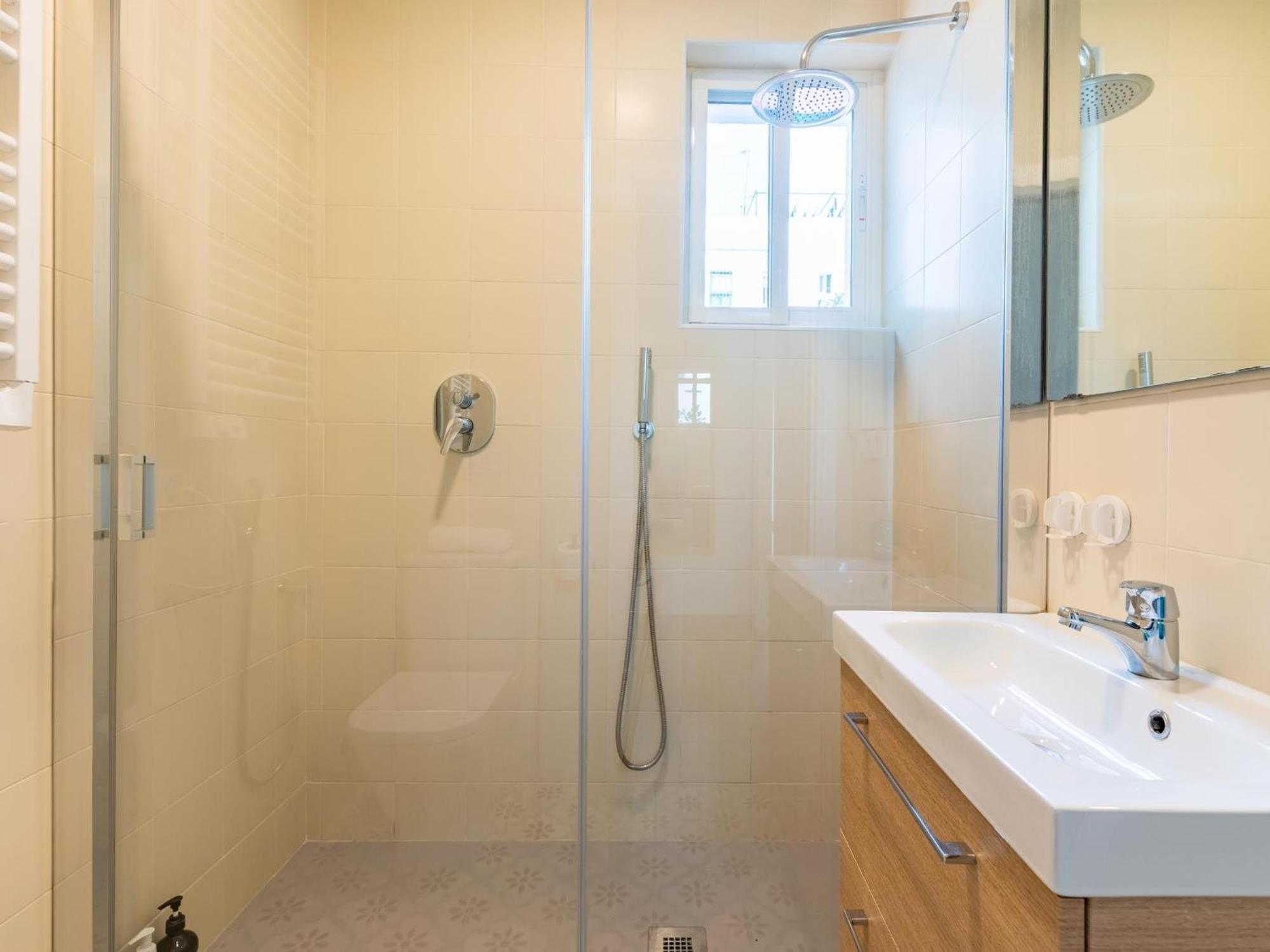 Holi-Rent Padre Isla Apartment Seville Exterior photo